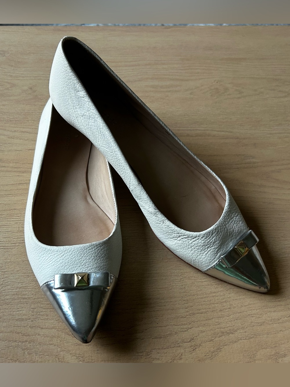 Kate Spade New York White Leather Pointed Toe Ballet Flats with Metallic Cap-Toe